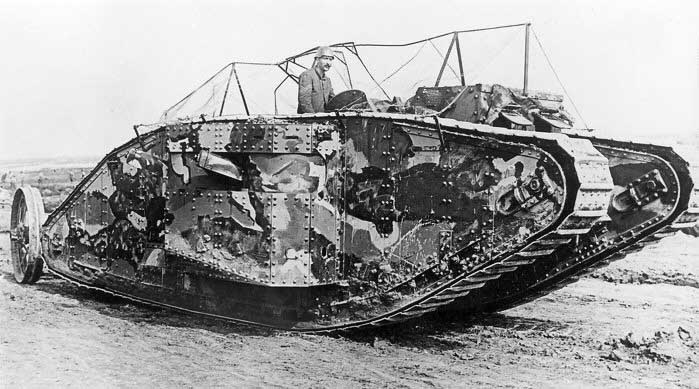 První tank